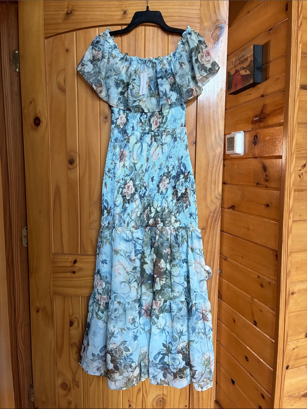 Feminine romantic floral maxi dress